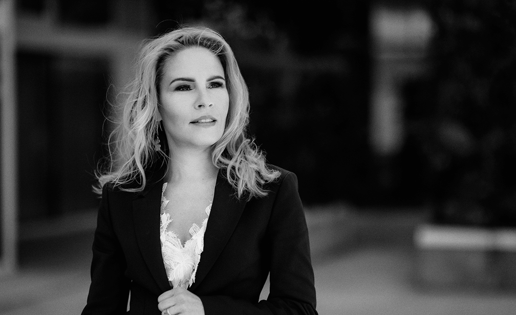 Izabela Kielczyk - Bizneswoman na kozetce Izabela Kielczyk - Bizneswoman na kozetce